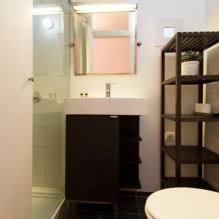Typical Tailor Made Flat In Central Graca Lisbon Exterior photo
