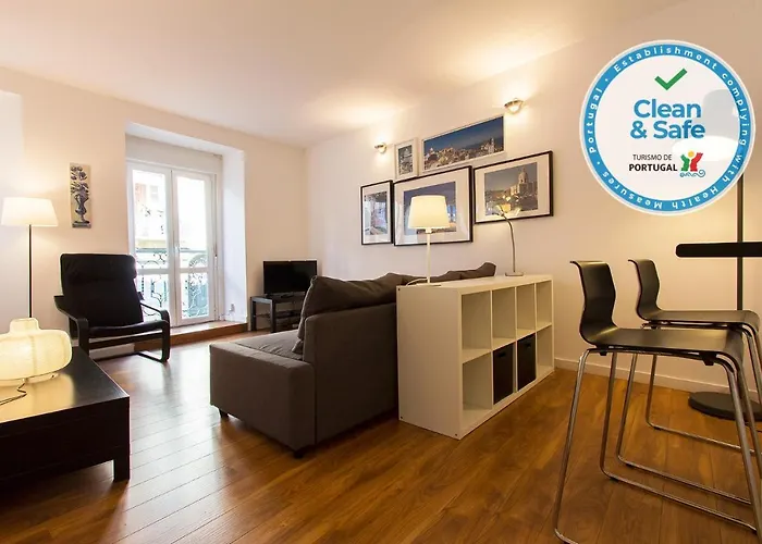 Typical Tailor Made Flat in Central Graça